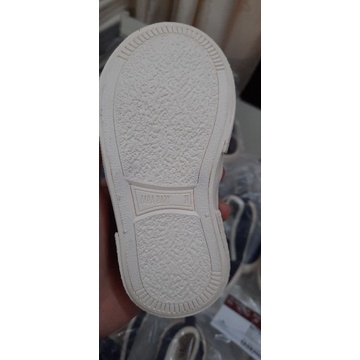 Giày Sneaker Zara dư xịn