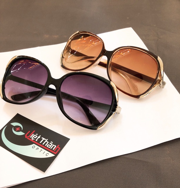 Kính thời trang nữ giá sỉ 4 màu KÍNH HỒ LY KÍNH CÁO | BigBuy360 - bigbuy360.vn
