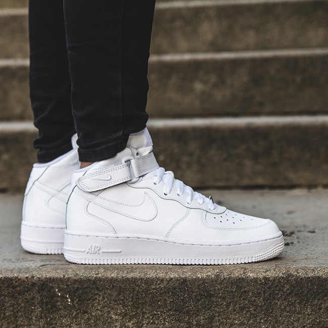 Nike Wmns Air Force 07 Mid Triple White Women Casual Shoes Sneakers ...