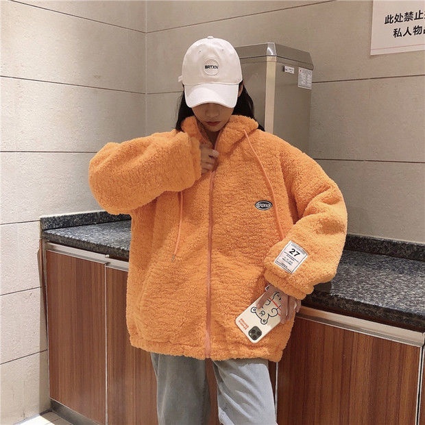 Áo khoác lông cừu dày dáng rộng thiết kế mới thời trang dành cho nữ