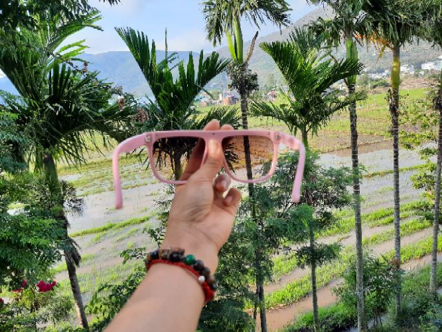 Kính si hiệu cao cấp