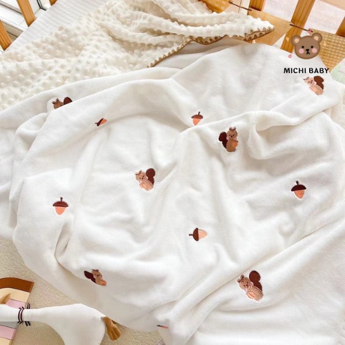 Chăn Nhung Hạt Đậu Thêu Gấu Thỏ Chính Hãng Molli Cho Bé Họa Tiết Đáng Yêu - Kích Thước Siêu To 100*110 MC049