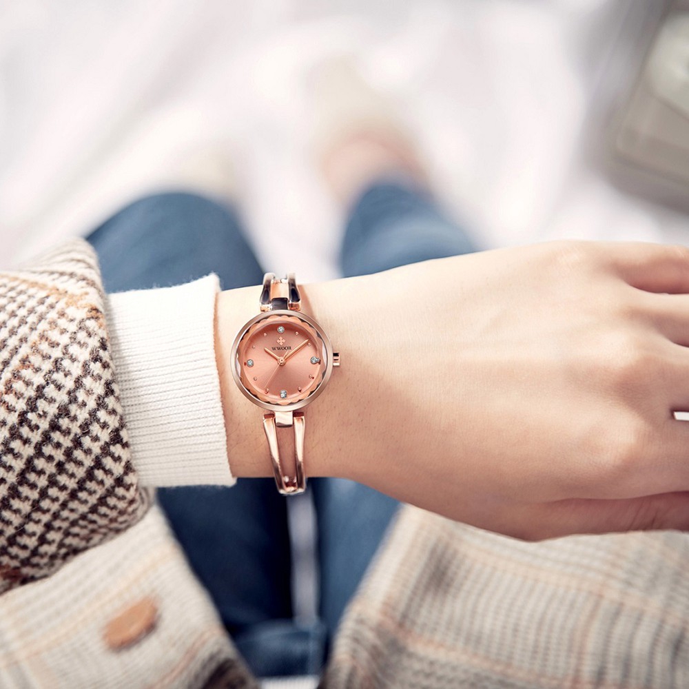 WWOOR Top Brand Luxury Women's Watches Original Ladies Quartz Wristwatch Waterproof Watch 8866