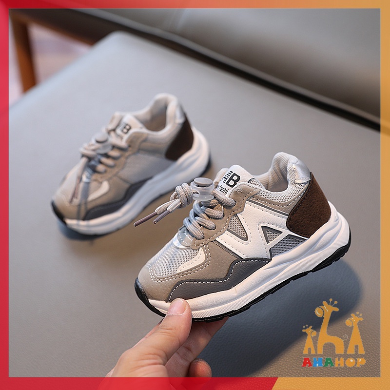 Giày thể thao bé trai bé gái, Giày sneaker dây rút da PU mềm nhẹ phối lưới thoáng khí đế chống trơn trượt cho bé M628