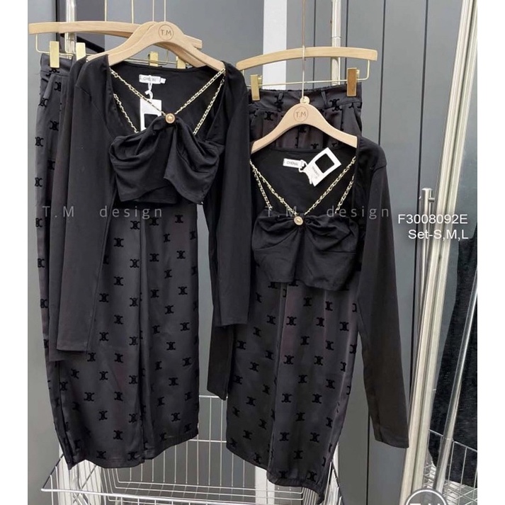 Set áo thun form rộng phối quần jean dài ống suông