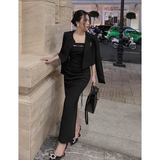 ĐẦM MIDI BODY ĐEN 2S KHOÉT NGỰC NHÚN RÚT