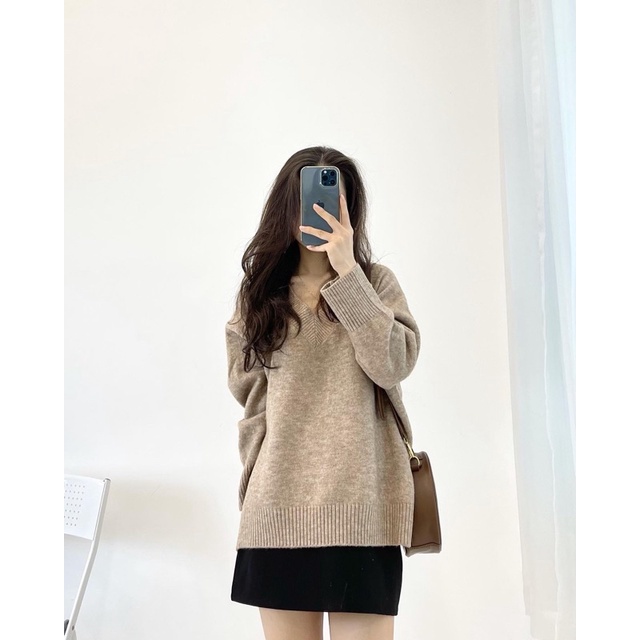 Áo len trơn cổ tim form rộng | BigBuy360 - bigbuy360.vn