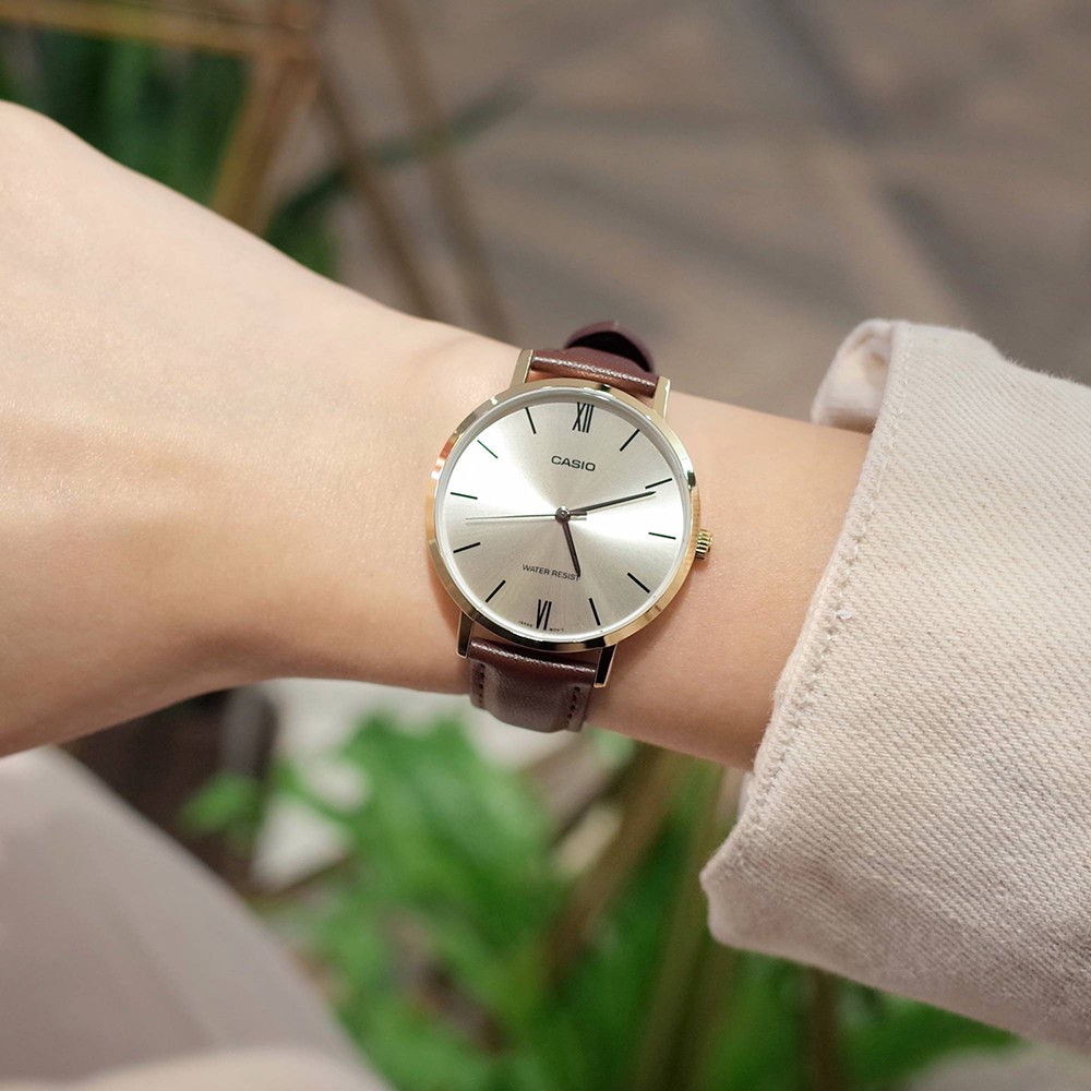 Đồng hồ nữ dây da Casio Anh Khuê LTP-VT01GL-9BUDF