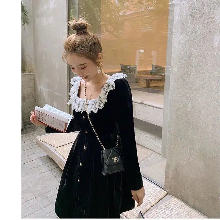Đầm nhung cổ vuông màu đen phong cách retro Pháp thời trang thu đông cho nữ