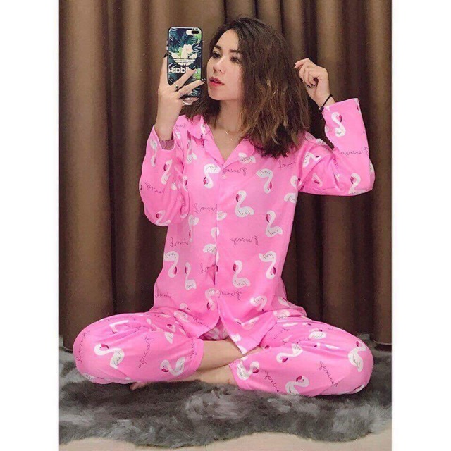 "  🎵“Nghe đài báo gió mùa Đông Bắc về Nàng diện gì khi trời trở lạnh đây?”  💕  Bộ ngủ PIJAMA Ai cũng mặc đều Xinh " 😍