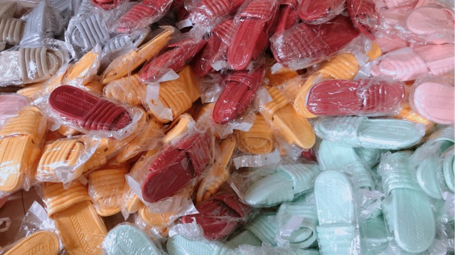 Dép nhựa đi trong nhà siêu nhẹ siêu bền, chống trượt! Sỉ sll inbox ạ! | BigBuy360 - bigbuy360.vn