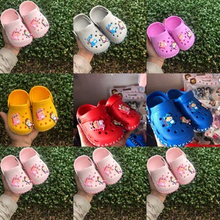 Sục lỗ cho bé trai bé gái