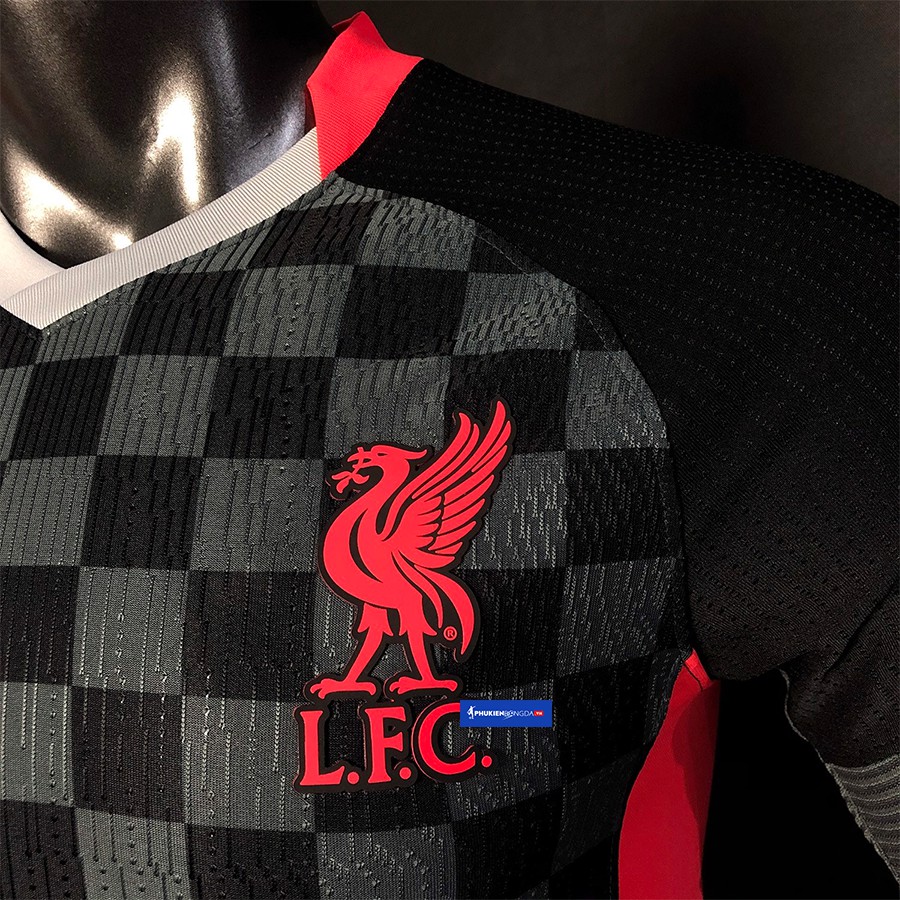 Áo Liverpool đen sân khách 2020-2021, áo Liverpool sân khách 2021 sọc caro đen xám mẫu 3 ❝Thái Lan❞