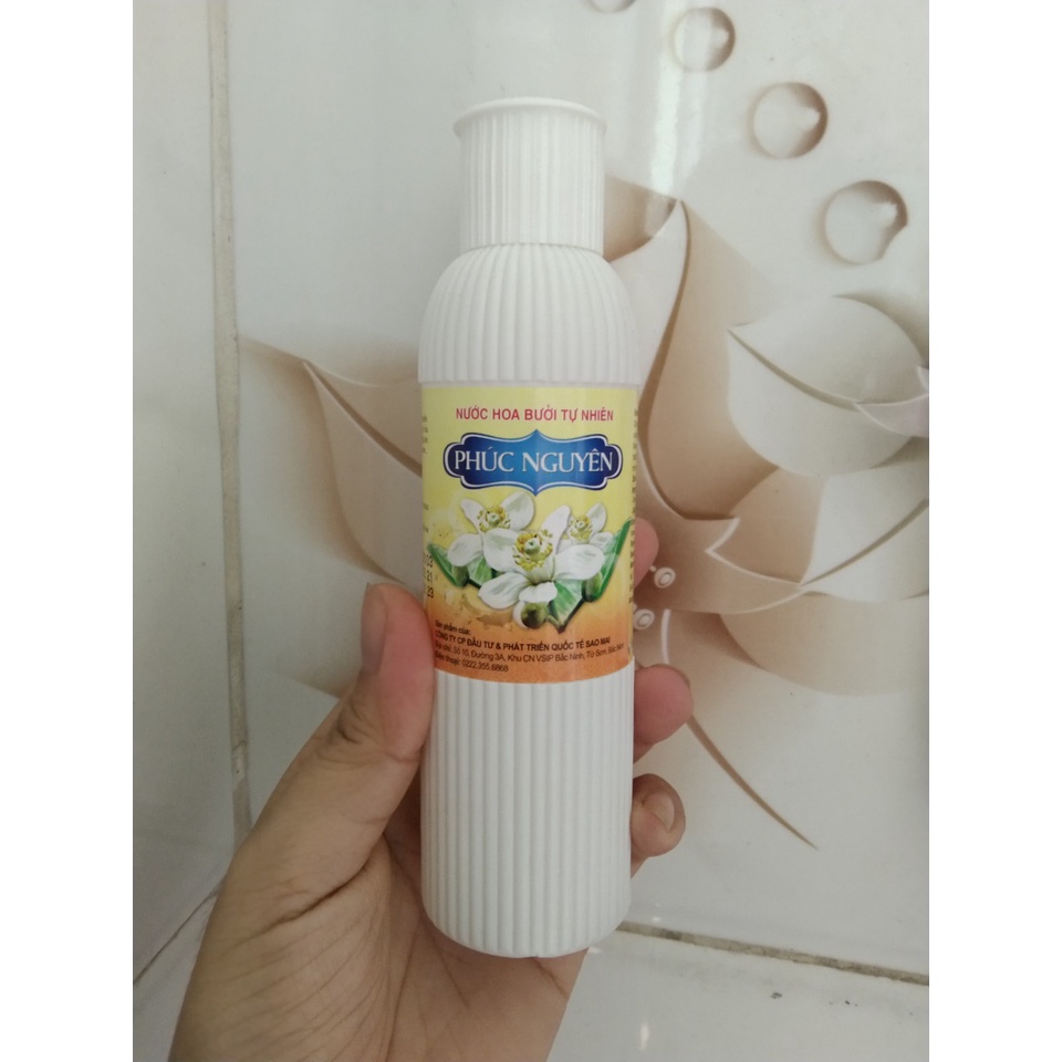 Nước hoa bưởi phúc nguyên chai 150ml màu vàng