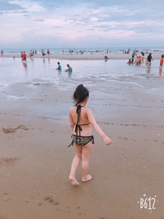 Bikini bé gái ( ảnh thật)