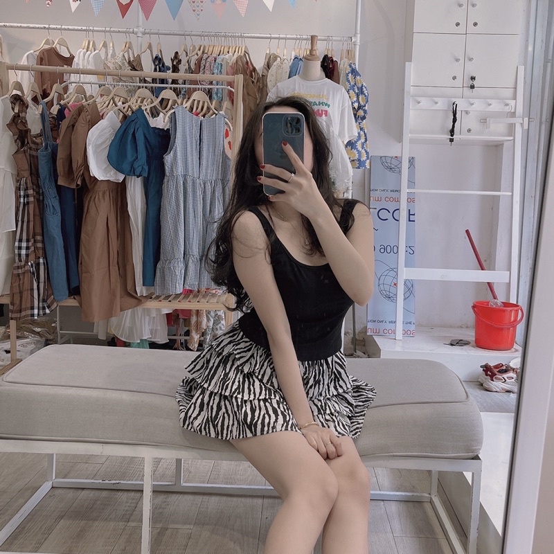 Set áo thun 2 dây có mút ngực kèm chân váy beo có lót quần