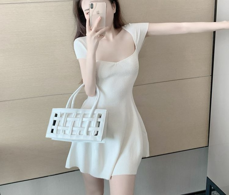 SUXI Đầm dệt kim ngắn tay cổ vuông thiết kế xinh xắn dành cho nữ