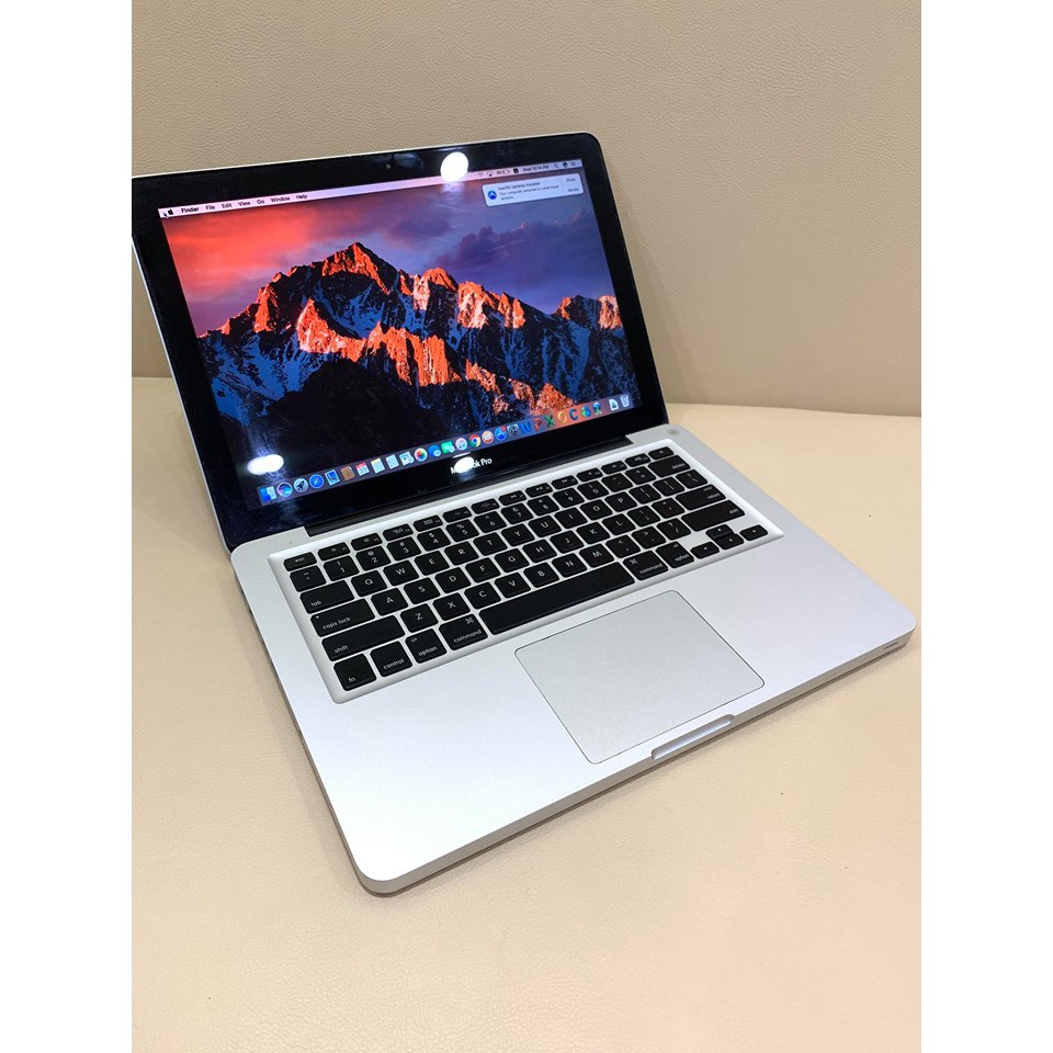 Macbook Pro 2011 13Inch core I7 Ram 8G hdd 500g