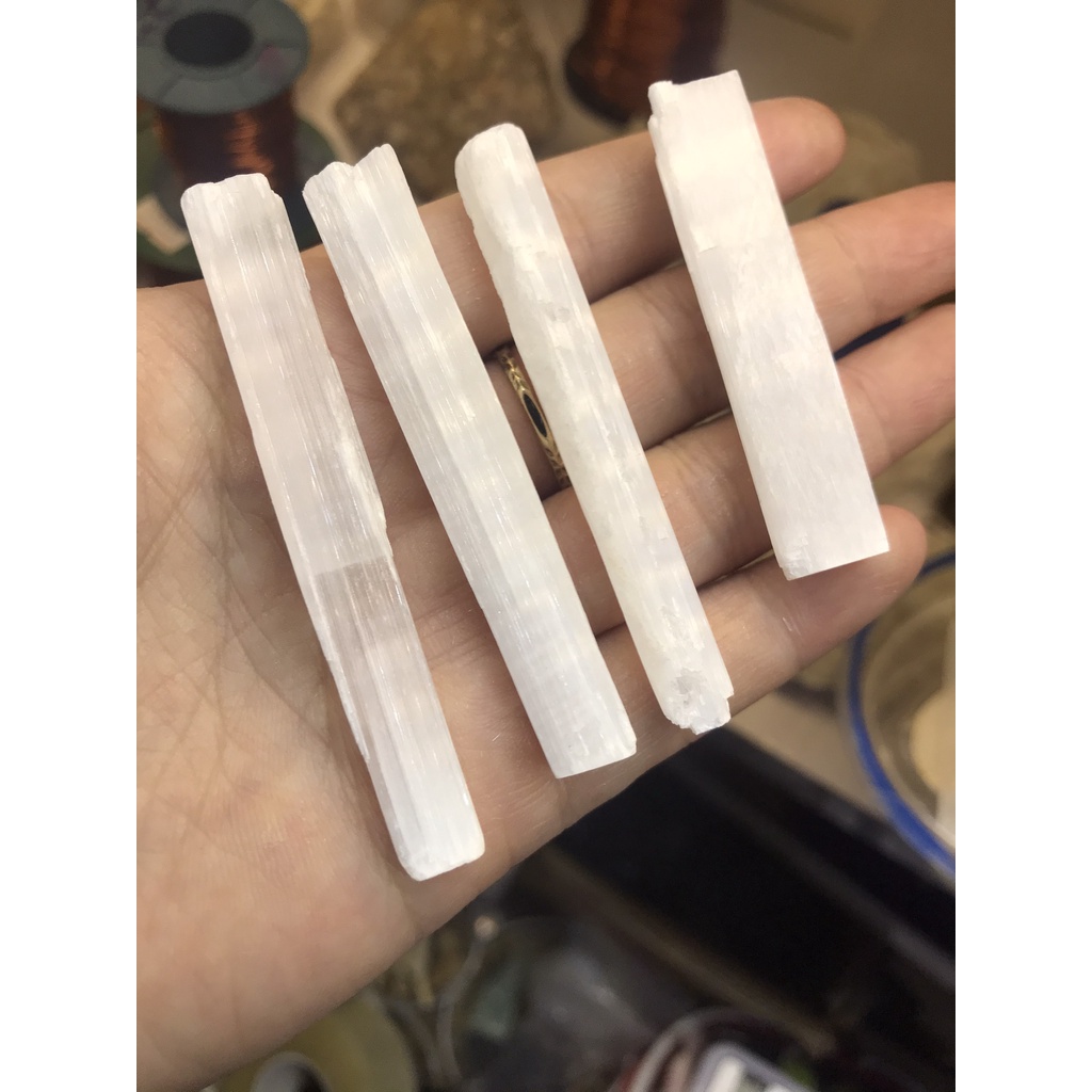 Thanh Selenite Krystal trắng