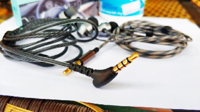 Tai nghe Thủ công DIY HK Ear Indy 4 (có mic, cân bằng)