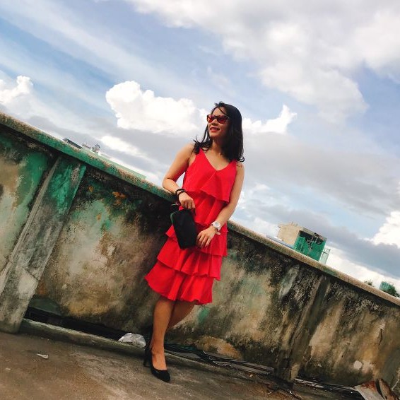 Đầm BCBG  ruffled dress