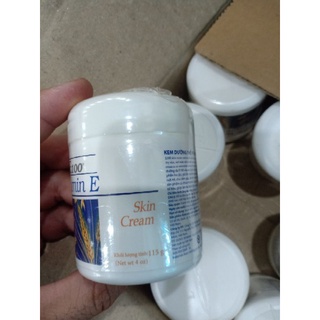 Kem dưỡng thể bông lúa Vitamin E100  115g