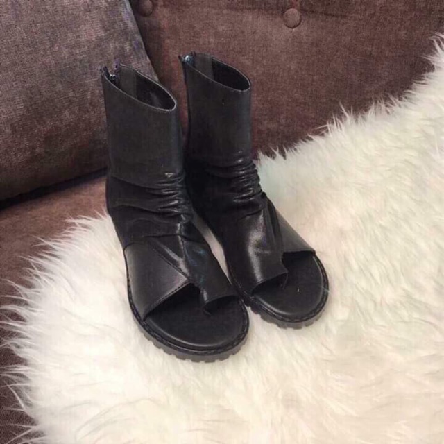 Boot da hở mũi