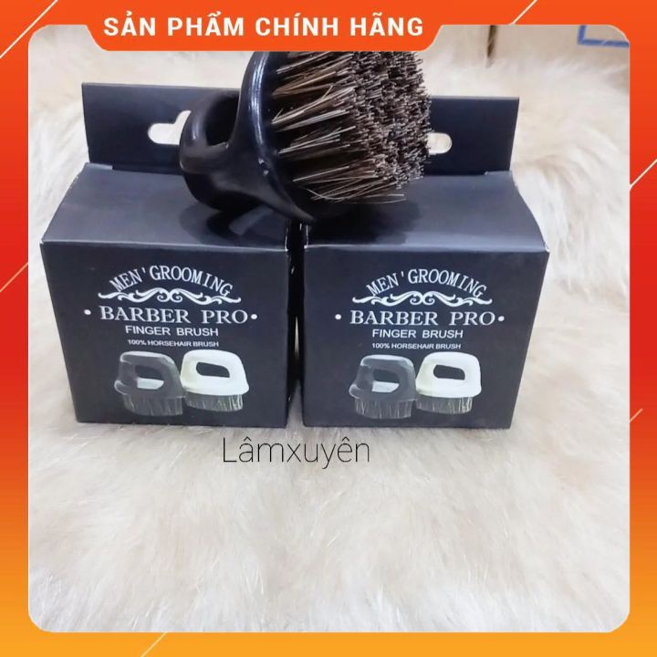 CHỔI PHỦI TÓC,RÂU NAM MEN ' GROOMING BARBER PRO FINGER BRUSHthiết kế cán nhựa bền dễ cầm dễ thao tác, nhỏ gọn.