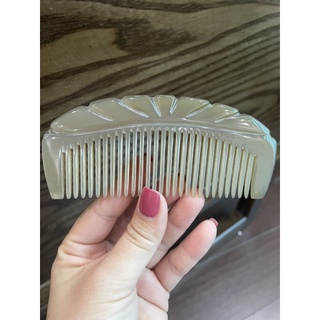 Lược sừng me vương niệm