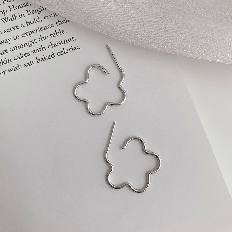 Hoa tai rỗng đơn giản Hoa tai nữ phong cách hàn quốc