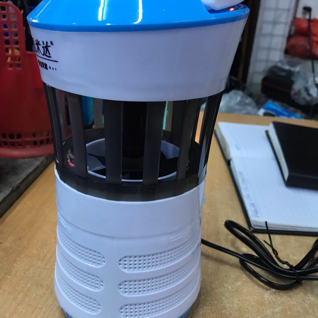 HOT-Đèn bắt muỗi xanh