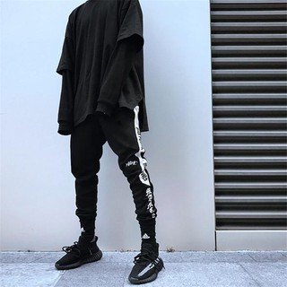 Quần Jogger thun line đỏ MAMC