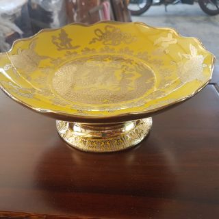 Hình thật dĩa trái cây vàng in 3d, trắng in rồng vàng.
