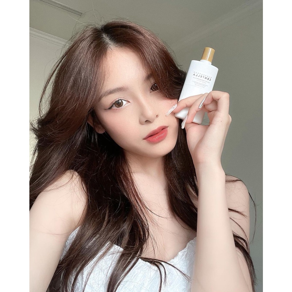Kem chống nắng Skin 1004 Madagascar Centella Airfit Suncream Plus SPF50+ PA++++ 50ml