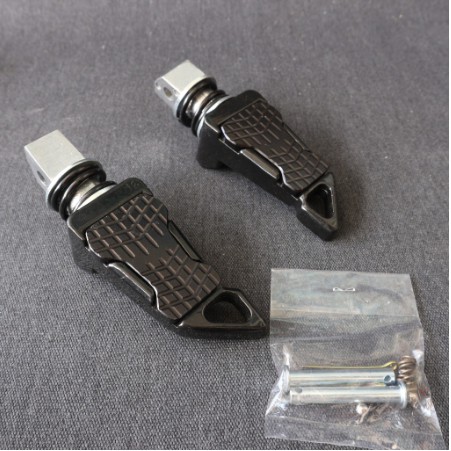 GÁC CHÂN SAU  CỐT 6 LY BẰNG NHÔM CNC CHO VARIO, CLICK, AB125, SH... NHIỀU MÀU SẮC ĐẸP MẮT