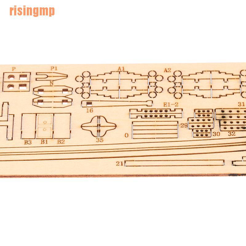 Mô Hình Thuyền Gỗ Tỉ Lệ 1: 70 Sống Động