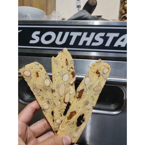 [500g] BISCOTTI nguyên cám ăn kiêng dành cho eat clean, tiểu đường, giảm cân thơm ngon mix 3 vị by Tiệm Hạt nhà Chi