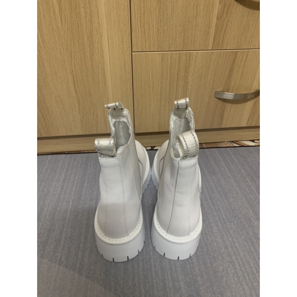 Boot nam trắng siêu phẩm 2022