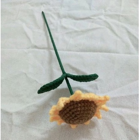 1 Bông Hoa Hướng Dương móc tay handmade từ len milk cotton làm quà tặng bạn bè, decor nhà cửa dễ thương