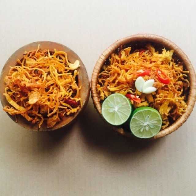 Sỉ túi 3kg khô gà bơ tỏi thơm ngon | BigBuy360 - bigbuy360.vn