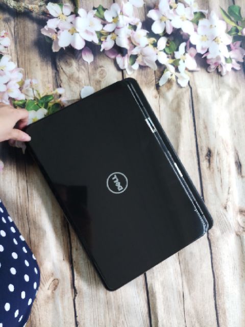 Laptop dell i5 ram 4gb VGA rời chuyên game