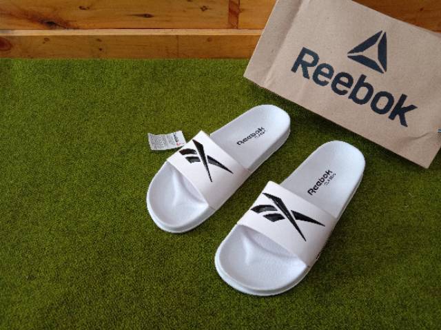 Túi Đeo Chéo Reebok Thiết Kế Đơn Giản Hợp Thời Trang