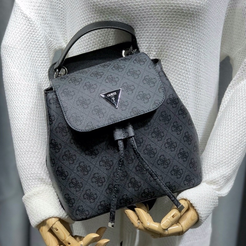 Balo guess đeo 2 kiểu