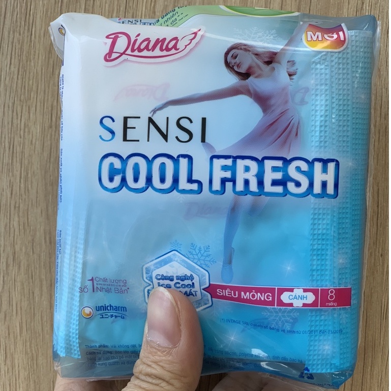 BVS Diana SenSi Cool Fresh siêu mỏng (băng vệ sinh Có cánh 8 miếng/1 gói)