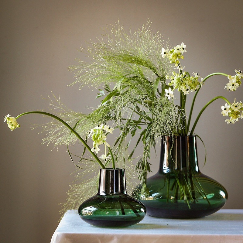 Lọ cắm hoa thuỷ tinh trang trí phòng khách phong cách Bắc Âu