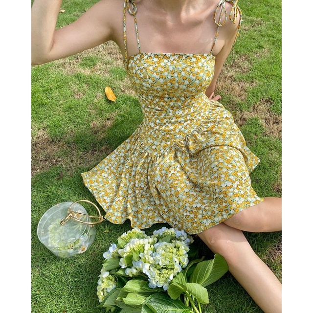 đầm cúp ngực cột dây vai