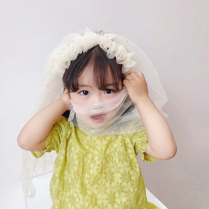 Bờm phù dâu voan nhún phối trai kiểu Pháp cho bé gái