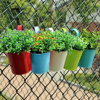 Chậu hoa bằng sắt kiểu dáng cổ điển độc đáo dùng trang trí nhà ở