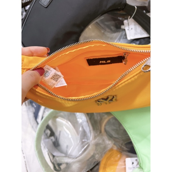 Túi mlb kẹp nách