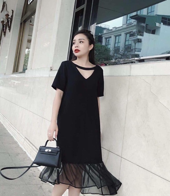 Váy cotton cổ chocker đuôi cá lưới